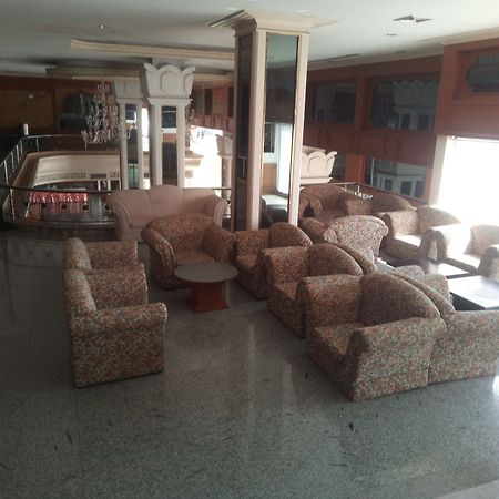 Grandpoint Hotel Phitsanulok Bagian luar foto