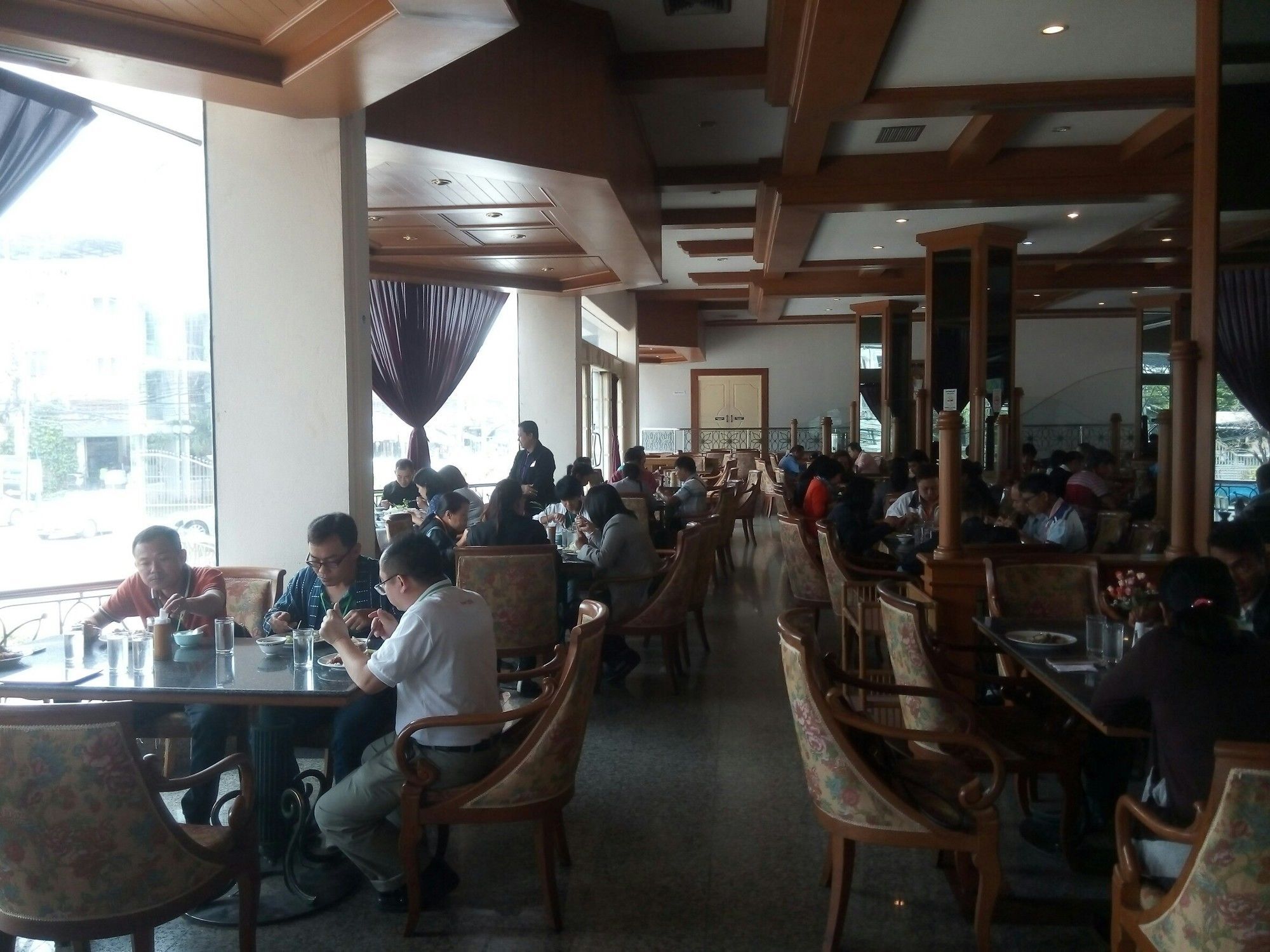 Grandpoint Hotel Phitsanulok Bagian luar foto