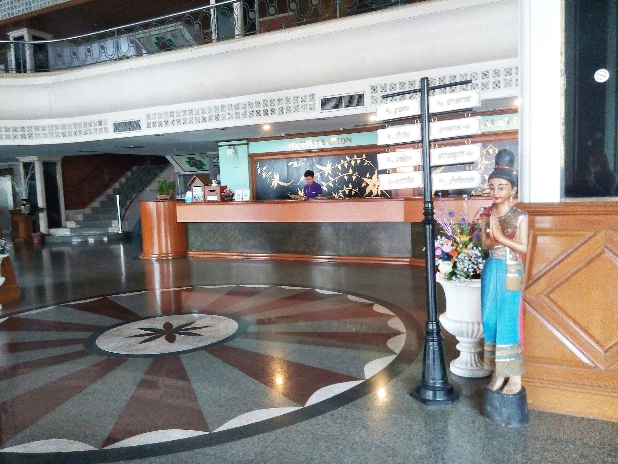 Grandpoint Hotel Phitsanulok Bagian luar foto